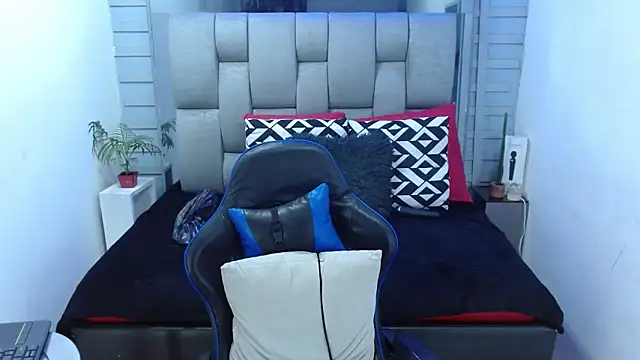 evelin zaens online show from 03/19/26, 05:55