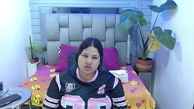 evelin zaens online show from 04/14/26, 04:29