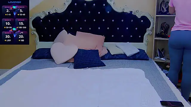 Snapshot of AdelleDeep chatting on 01/30/25, 12:59 AdelleDeep online show from 01/30/25, 12:59