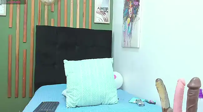 Snapshot of RebeccaSexx chatting on 02/26/25, 01:21 RebeccaSexx online show from 02/26/25, 01:21