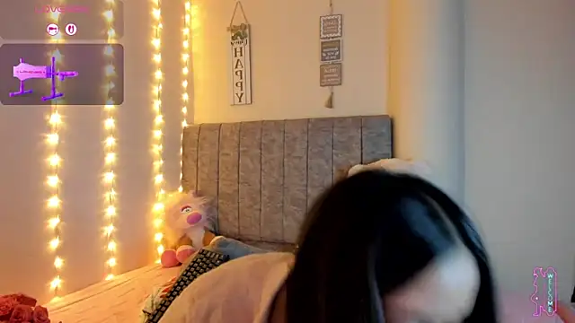 SaraCrow online show from 02/15/26, 04:31