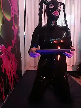 LatexDevil Blondie online show from 06/23/26, 05:00