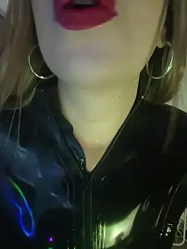 LatexDevil Blondie online show from 07/15/26, 03:17