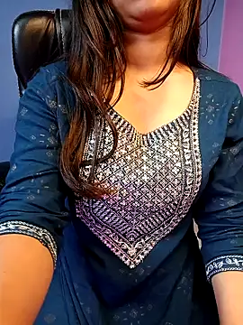 Aditi 1 online show from 02/07/25, 04:48