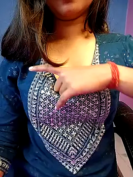 Aditi 1 online show from 02/11/25, 04:33