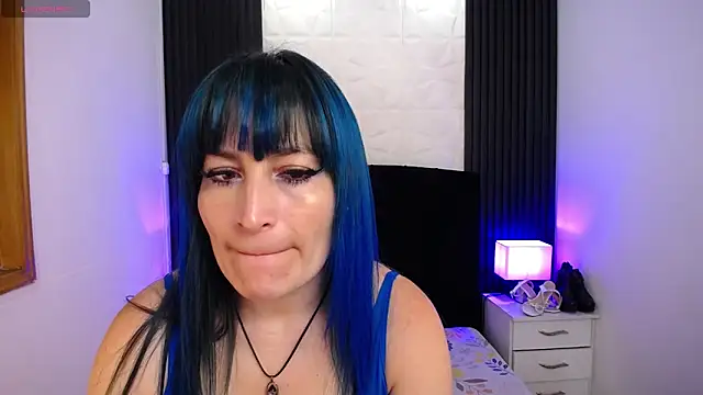 alicia moom online show from 02/27/25, 07:04