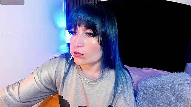 alicia moom online show from 09/26/25, 08:24