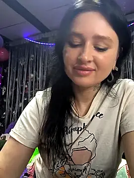 Snapshot of KikiXRed chatting on 03/01/26, 05:31 KikiXRed online show from 03/01/26, 05:31