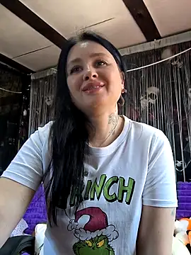 Snapshot of KikiXRed chatting on 04/06/26, 08:59 KikiXRed online show from 04/06/26, 08:59