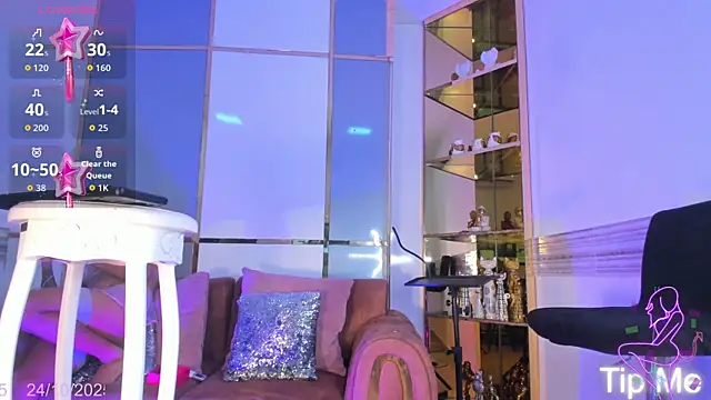 EmmaHills Sex online show from 10/24/25, 01:29