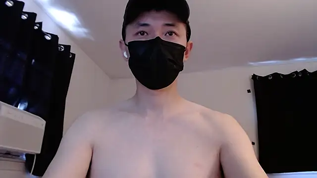 Snapshot of twbobo00715 chatting on 11/07/25, 05:35 twbobo00715 online show from 11/07/25, 05:35