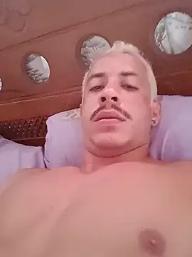 Snapshot of MachoScorpionCaralho chatting on 01/03/25, 06:57 MachoScorpionCaralho online show from 01/03/25, 06:57