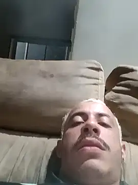 Snapshot of MachoScorpionCaralho chatting on 01/09/25, 01:18 MachoScorpionCaralho online show from 01/09/25, 01:18