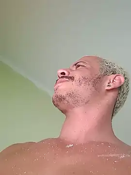 Snapshot of MachoScorpionCaralho chatting on 01/22/25, 05:06 MachoScorpionCaralho online show from 01/22/25, 05:06