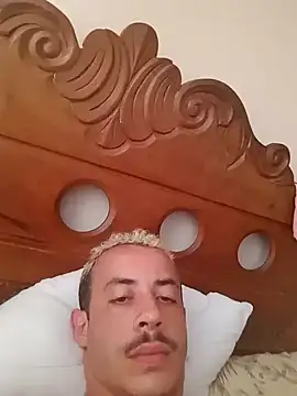 Snapshot of MachoScorpionCaralho chatting on 02/05/25, 04:58 MachoScorpionCaralho online show from 02/05/25, 04:58