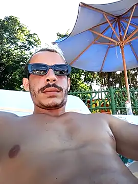 Snapshot of MachoScorpionCaralho chatting on 02/15/25, 06:44 MachoScorpionCaralho online show from 02/15/25, 06:44