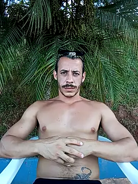 Snapshot of MachoScorpionCaralho chatting on 02/18/25, 08:14 MachoScorpionCaralho online show from 02/18/25, 08:14