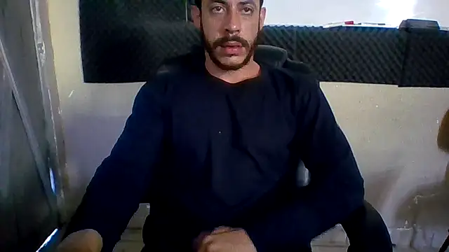 Snapshot of MachoScorpionCaralho chatting on 09/18/25, 11:12 MachoScorpionCaralho online show from 09/18/25, 11:12