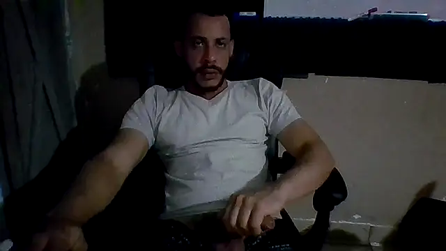 Snapshot of MachoScorpionCaralho chatting on 09/22/25, 12:34 MachoScorpionCaralho online show from 09/22/25, 12:34