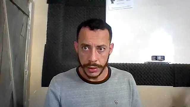 Snapshot of MachoScorpionCaralho chatting on 09/28/25, 11:04 MachoScorpionCaralho online show from 09/28/25, 11:04