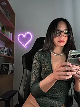 Naughty-Jessie online show from 03/05/26, 09:44