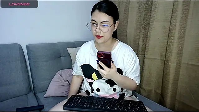 Snapshot of Alexxa_12 chatting on 10/08/25, 03:15 Alexxa 12 online show from 10/08/25, 03:15