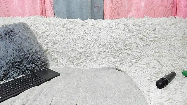 Snapshot of iisabella_gonzalez chatting on 03/05/25, 07:27 iisabella gonzalez online show from 03/05/25, 07:27