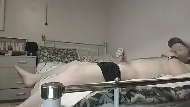 Snapshot of 33ENG chatting on 03/24/26, 02:49 33ENG online show from 03/24/26, 02:49