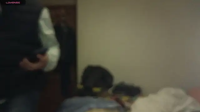 curiosillo83 online show from 03/11/25, 07:25