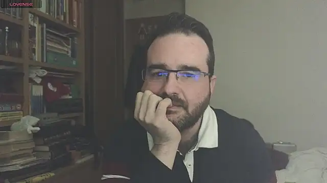 curiosillo83 online show from 03/15/25, 05:04