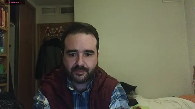 curiosillo83 online show from 03/20/25, 03:14