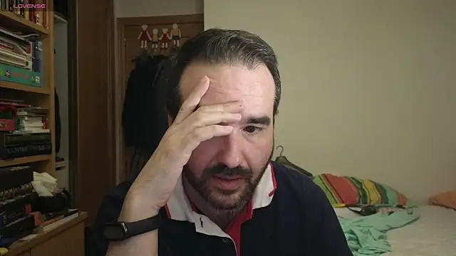 curiosillo83 online show from 09/18/25, 04:53