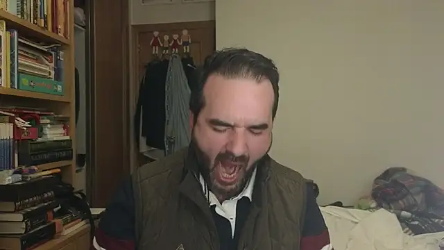 curiosillo83 online show from 12/04/25, 07:22