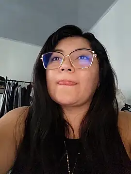 Snapshot of Sakura_0505 chatting on 03/28/26, 10:31 Sakura 0505 online show from 03/28/26, 10:31