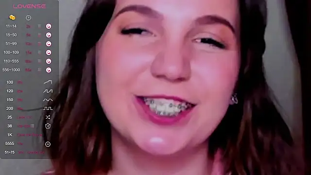 KindHazelHere  online show from 03/22/25, 11:20