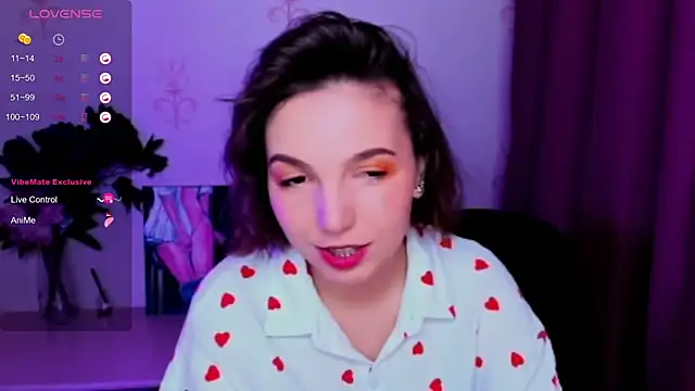 KindHazelHere  online show from 10/18/25, 08:15