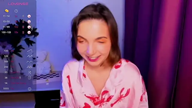 KindHazelHere  online show from 12/15/25, 03:27