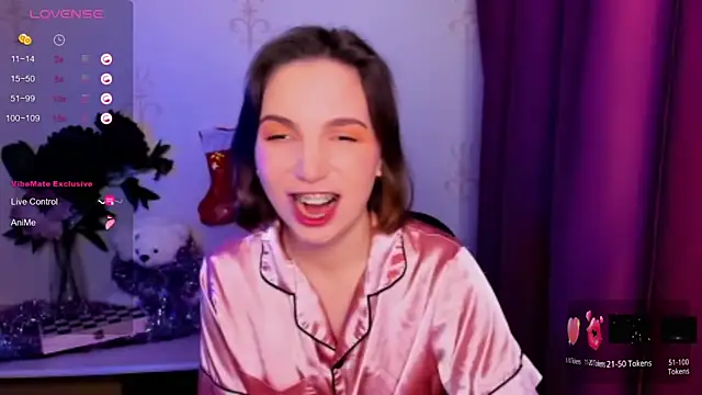 KindHazelHere  online show from 12/21/25, 06:15