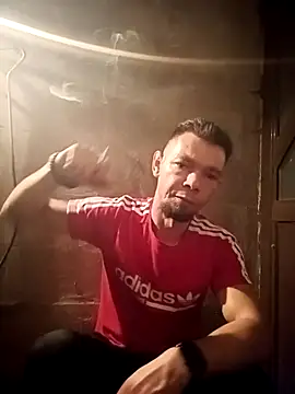 Snapshot of Medelin92 chatting on 12/14/25, 08:02 Medelin92 online show from 12/14/25, 08:02