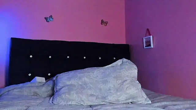 Snapshot of Miis_sara_ chatting on 03/18/25, 08:48 Miis sara  online show from 03/18/25, 08:48