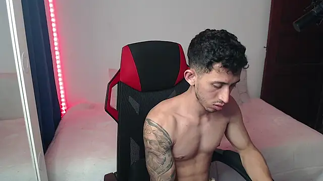 Snapshot of stevenSEX123 chatting on 03/21/25, 03:12 stevenSEX123 online show from 03/21/25, 03:12