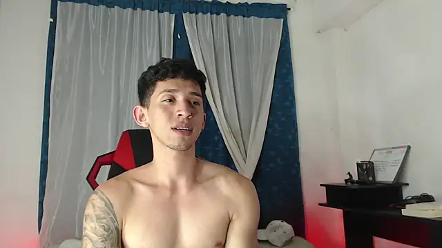 Snapshot of stevenSEX123 chatting on 02/12/26, 04:40 stevenSEX123 online show from 02/12/26, 04:40