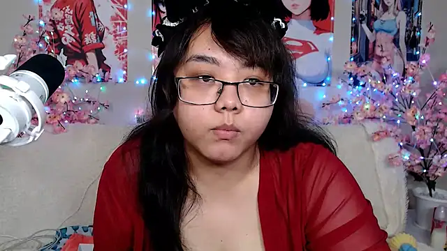 Snapshot of Moertomlly chatting on 07/05/26, 05:14 Moertomlly online show from 07/05/26, 05:14