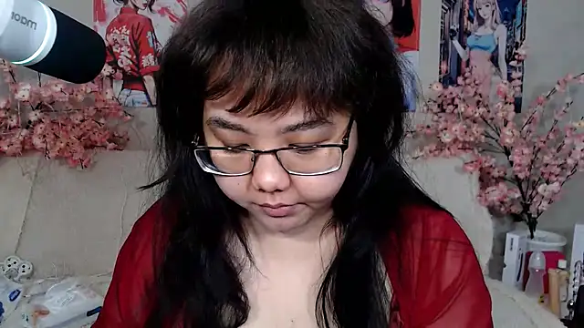 Snapshot of Moertomlly chatting on 07/14/26, 04:28 Moertomlly online show from 07/14/26, 04:28