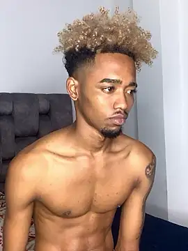 Snapshot of matatanlove chatting on 12/03/24, 08:38 matatanlove online show from 12/03/24, 08:38