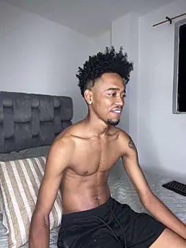 Snapshot of matatanlove chatting on 02/13/25, 09:41 matatanlove online show from 02/13/25, 09:41