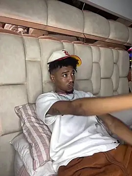 Snapshot of matatanlove chatting on 02/28/25, 11:45 matatanlove online show from 02/28/25, 11:45