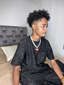 Snapshot of matatanlove chatting on 03/08/25, 05:17 matatanlove online show from 03/08/25, 05:17