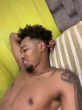 Snapshot of matatanlove chatting on 03/19/25, 06:14 matatanlove online show from 03/19/25, 06:14