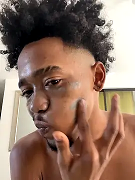 Snapshot of matatanlove chatting on 10/31/25, 07:04 matatanlove online show from 10/31/25, 07:04